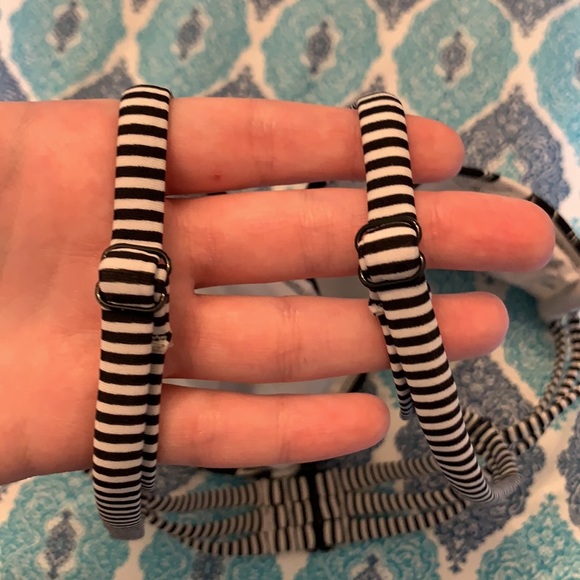 Old Navy scoop bikini top size large - Picture 8 of 9